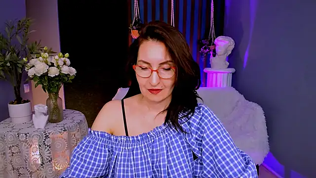 UnaTerra's Live XXX Chat