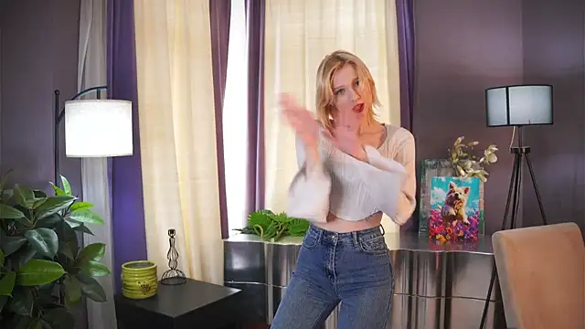 GildaThurgood Adlı Modelin Canlı XXX Sohbeti