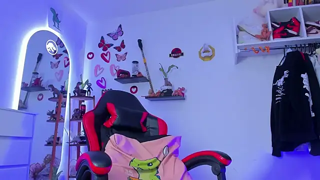 XXX chat uživo modela khalesii_69