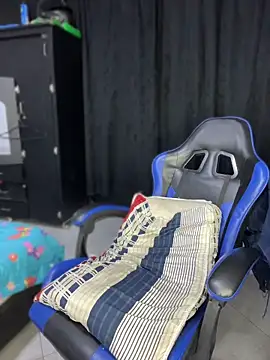 nic_2005 在線直播表演