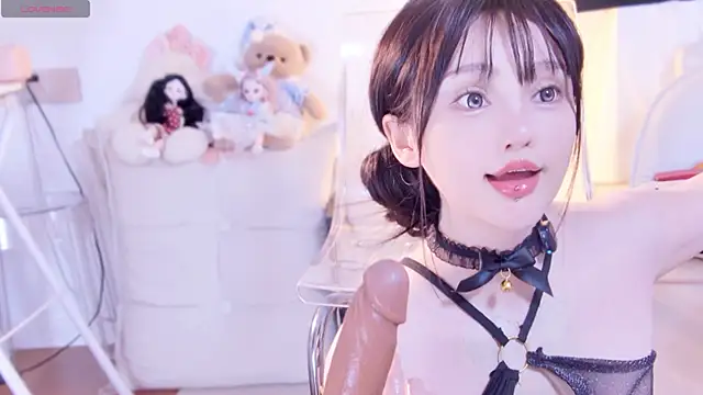 Yr_kitten_333 网络视讯表演