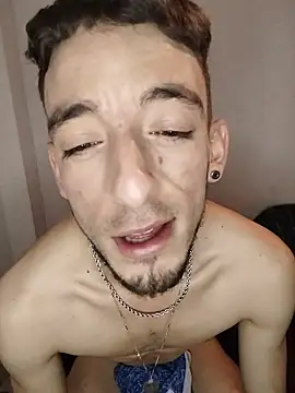 Meliodas97xxx 网络视讯表演