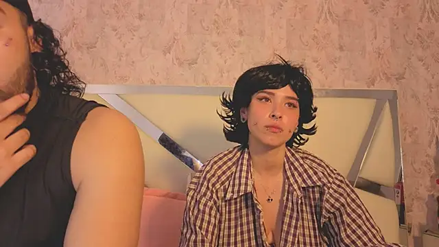 Benny_and_Mark's Live XXX Chat