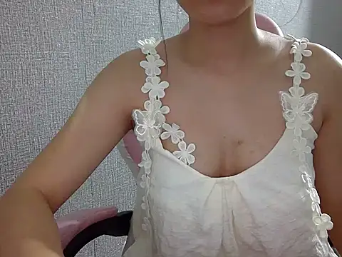 Ly-ny 在線直播表演