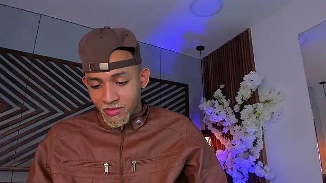 B_Wild élő XXX-chatje