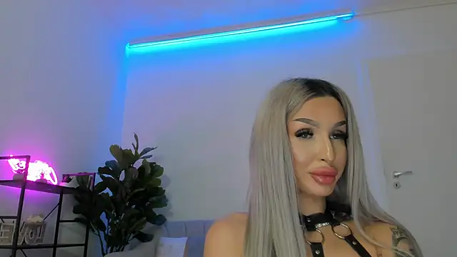 ArianaXO_ Live XXX Chat