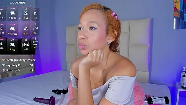 EmmaLawrence_ লাইভ XXX চ্যাট