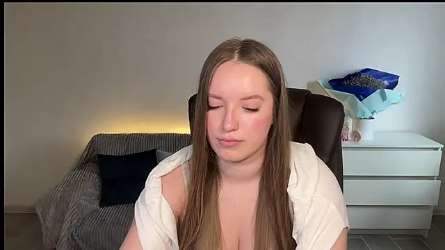 EvaMaddison: онлайн-секс-чат