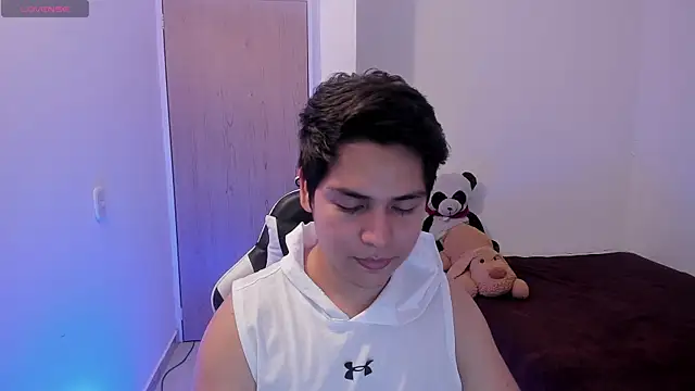 Asta_YunoXXX Show in webcam