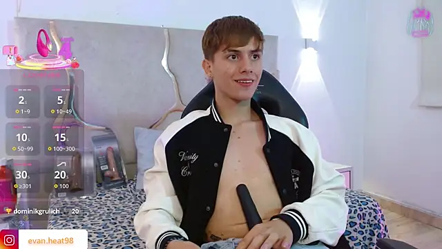 Czat XXX na żywo – EVAN_TAY