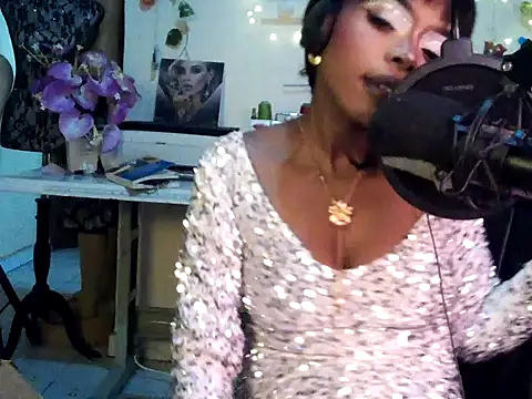 Anaconda2350 live XXX chat