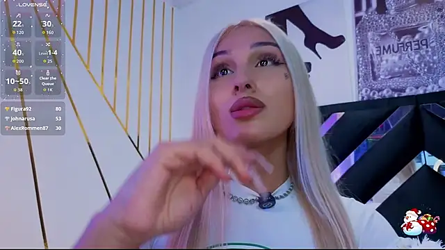 Angel-dragun élő XXX-chatje