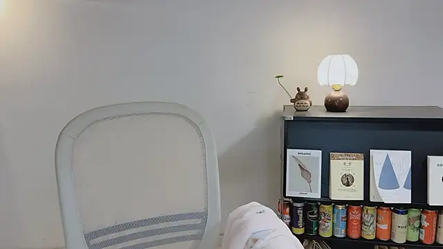 Onechestnut élő XXX-chatje