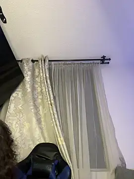 Samantha_Bernardoのウェブカメラショー