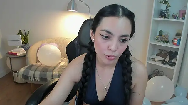 _BellaEvans_ Chat XXX in diretta