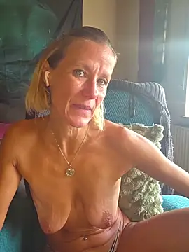 yola181: онлайн-секс-чат