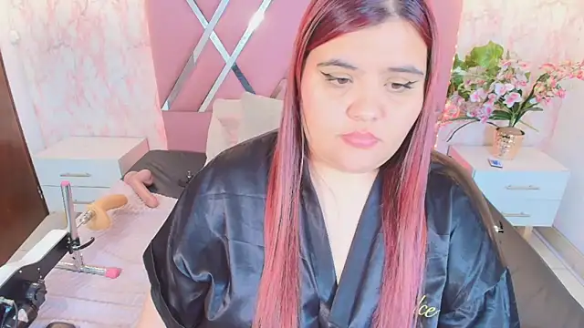 Chat XXX en directo de Dolce_pearl