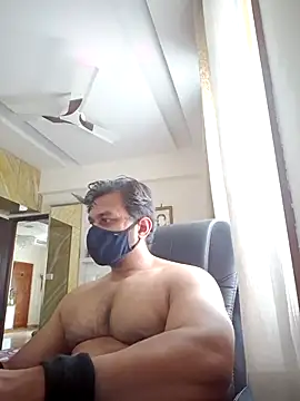 kaizercool1 Show in webcam