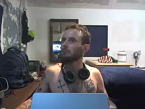 CloudDadddyyy420 Show in webcam