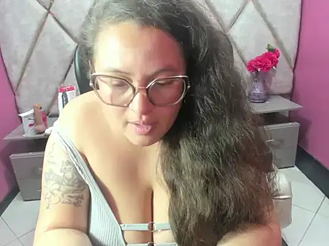 Sarah_Boobs_ 라이브 XXX 채팅