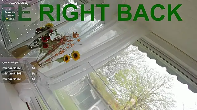 Ella_Vee élő XXX-chatje