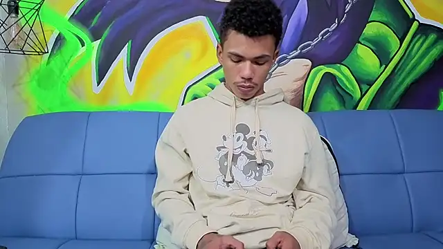 Онлайн чат XXX scarce_candy69