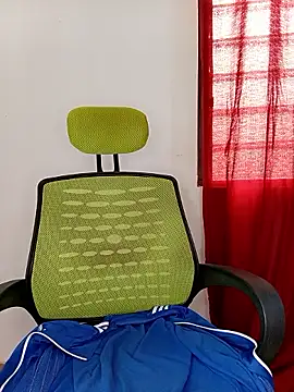 Sweet_boooo Show in webcam