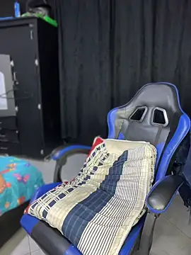 nic_2005のライブXXXチャット