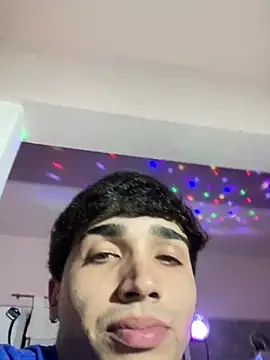 Devilboyzzz's Live XXX Chat