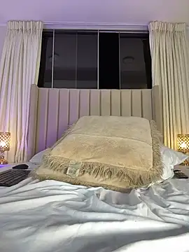 Chat +18 de Aliison_Smith ao vivo