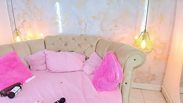 khloeblake Adlı Modelin Canlı XXX Sohbeti