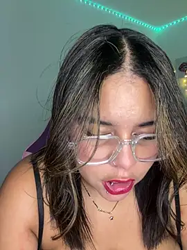Chat +18 de Anabelle_00_ ao vivo