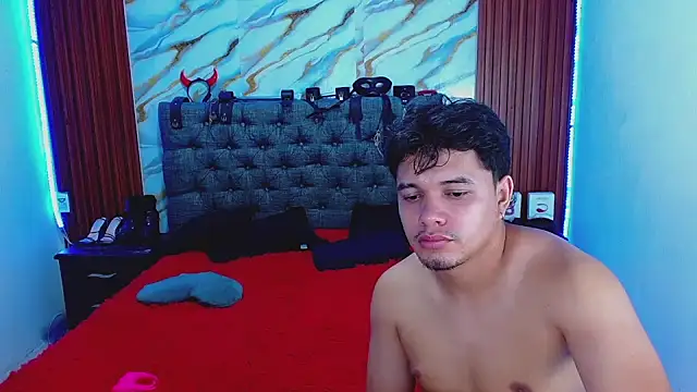 Chat +18 de Meryandcris ao vivo