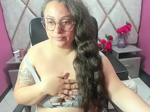 Chat +18 de Sarah_Boobs_ ao vivo