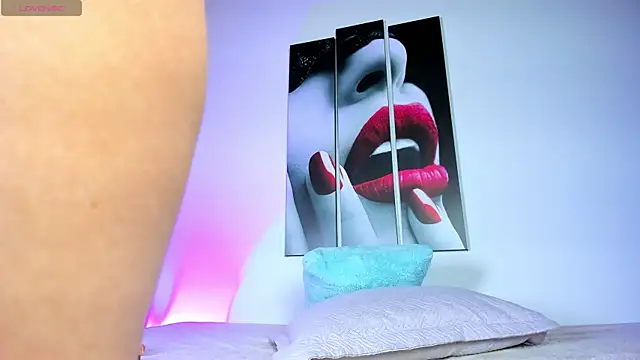 Chat +18 de Emiili_Clark ao vivo