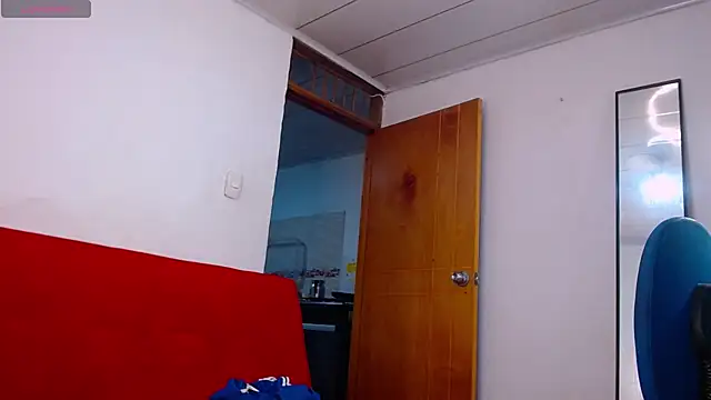 Show modela tommyblessd1 na web-kameri