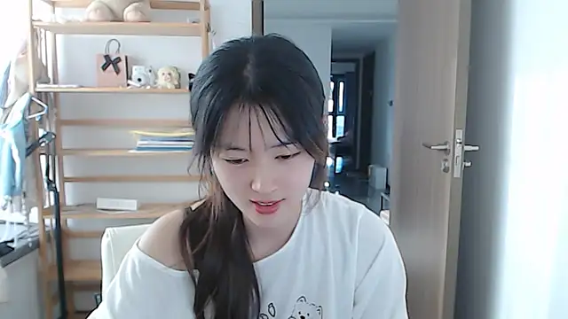 Mimi-cnbabyのライブXXXチャット