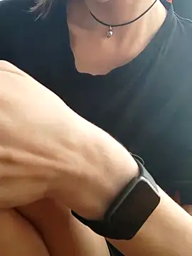 Aashikalaa's Live XXX Chat