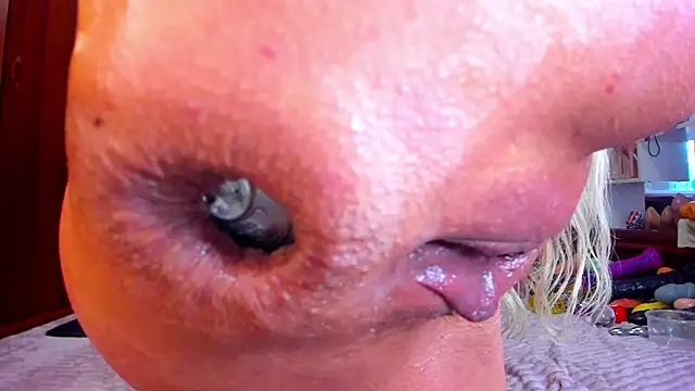 Chat +18 de NikkaHOTx ao vivo