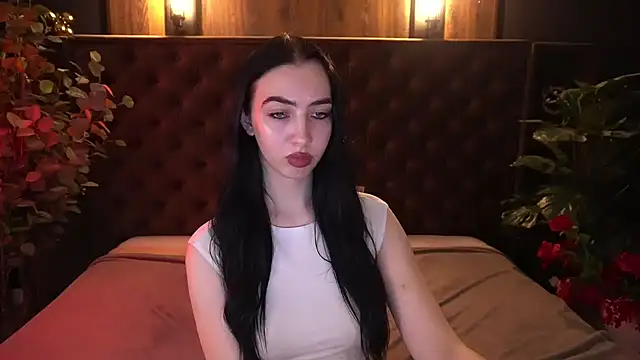 WildKittenX_'s Live XXX Chat