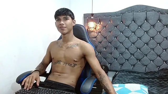 luka_big18's Live XXX Chat