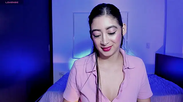 MeganWhite3 Adlı Modelin Canlı XXX Sohbeti