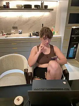 Nura_n_Sarah Webcam Show