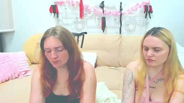 MagicEyess: вебкам-шоу