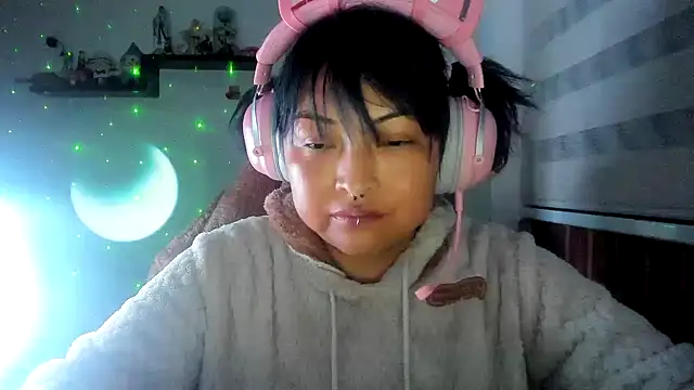 Chat XXX en directo de Shaddycute_