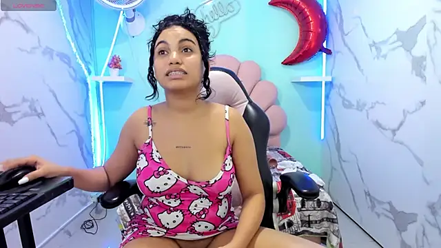 valeria_martinez19 Adlı Modelin Canlı XXX Sohbeti