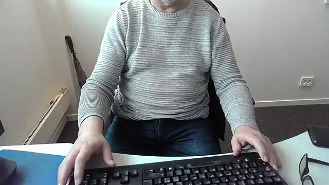 Buggemann live XXX chat