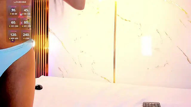 Živý XXX chat CandyRouse__