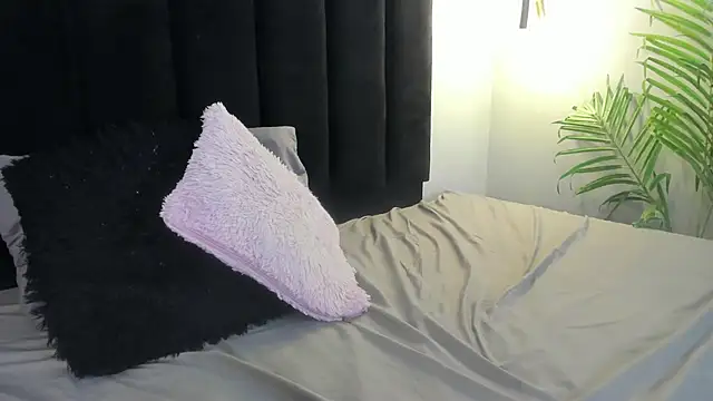 Amaranoir-'s Live XXX Chat