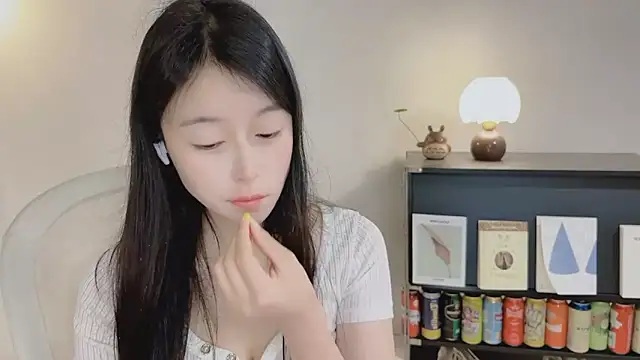 OnechestnutのライブXXXチャット